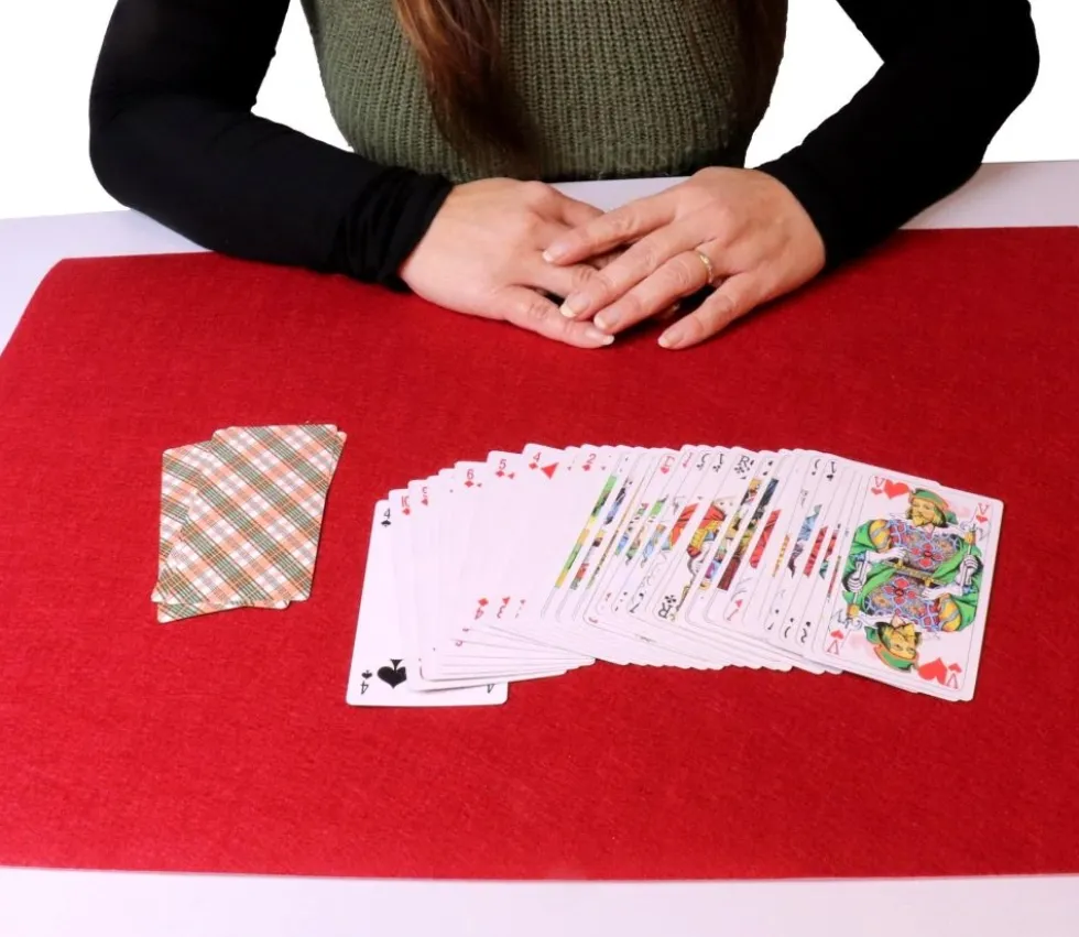 Tapis de cartes rouge 40 x 60 cm feutrine dos latex