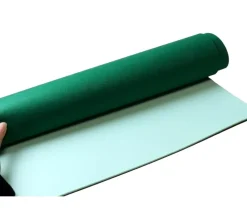 Tapis de cartes vert 40 x 60 cm feutrine dos latex